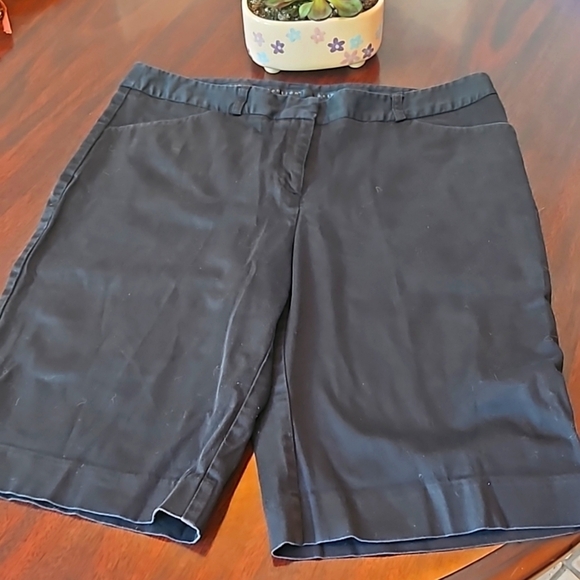 Attention Bermuda Shorts Dark Navy 10 Mid Rise - Picture 1 of 10